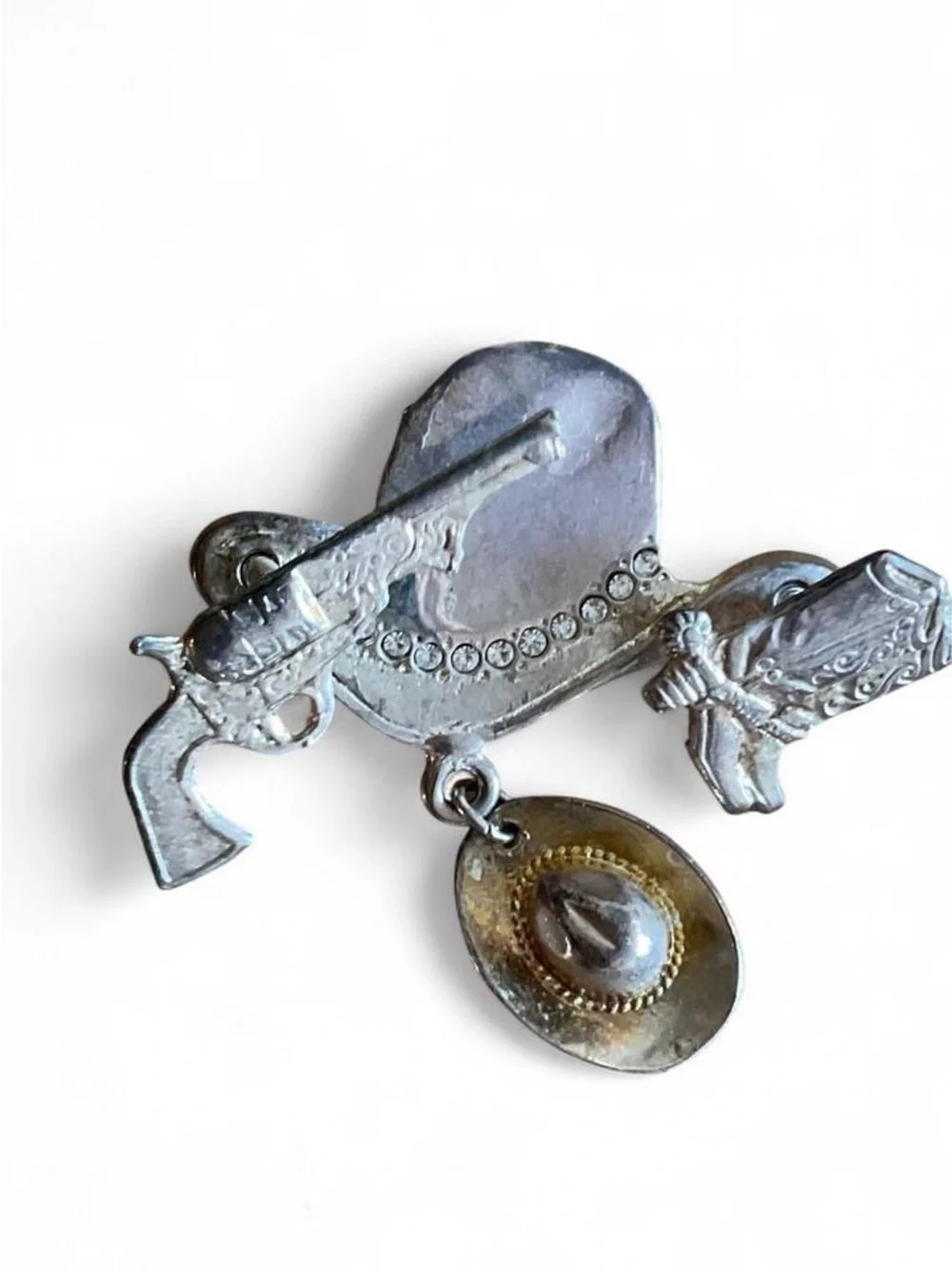 Western Cowboy Hat & Pistols Vintage-Style Brooch